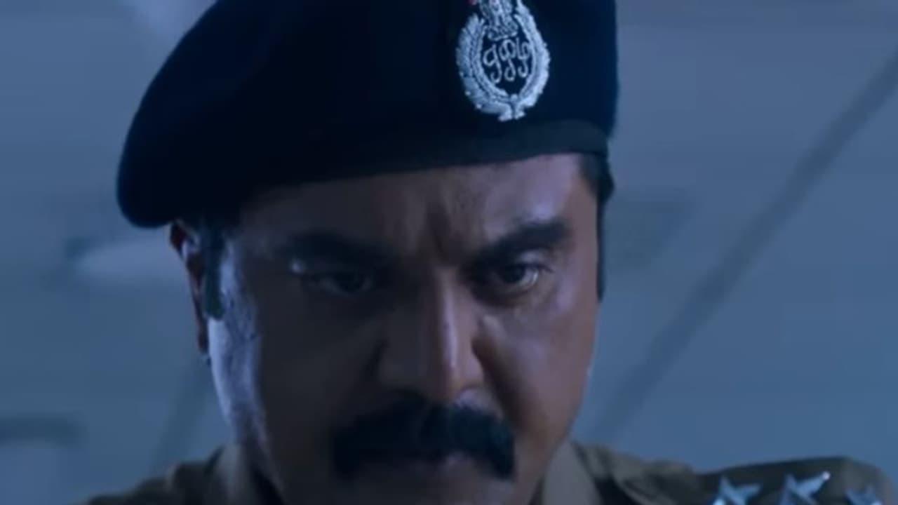 'പോര് തൊഴില്' വിജയം ആവര്ത്തിക്കാൻ ഇതാ വീണ്ടും പൊലീസ് ഓഫീസറായി ശരത്കുമാര് 'പോര് തൊഴില്' വിജയം ആവര്ത്തിക്കാൻ ഇതാ വീണ്ടും പൊലീസ് ഓഫീസറായി ശരത്കുമാര്