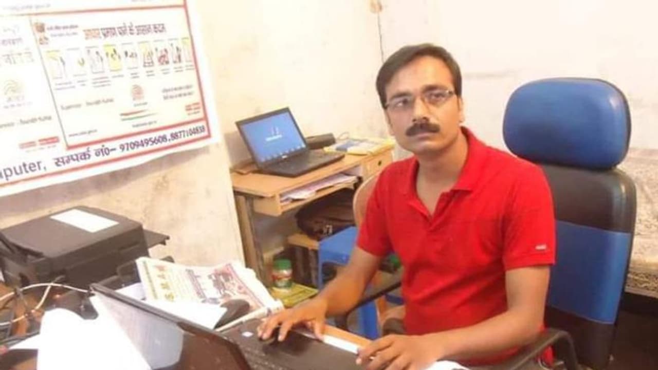 ബീഹാറിൽ മാധ്യമപ്രവർത്തകനെ വീട്ടിൽ കയറി വെടിവെച്ച് കൊലപ്പെടുത്തിയ സംഭവം; 4 പേർ അറസ്റ്റിൽ ബീഹാറിൽ മാധ്യമപ്രവർത്തകനെ വീട്ടിൽ കയറി വെടിവെച്ച് കൊലപ്പെടുത്തിയ സംഭവം; 4 പേർ അറസ്റ്റിൽ