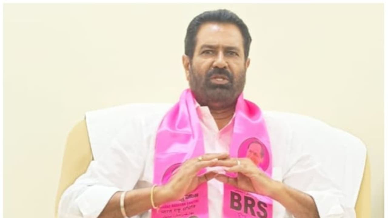 టికెట్ 100 శాతం నాకే వస్తుంది.. లిస్ట్ వచ్చేదాకా ఆగండి: మాజీ ఎమ్మెల్యే ప్రతాప్ రెడ్డి టికెట్ 100 శాతం నాకే వస్తుంది.. లిస్ట్ వచ్చేదాకా ఆగండి: మాజీ ఎమ్మెల్యే ప్రతాప్ రెడ్డి