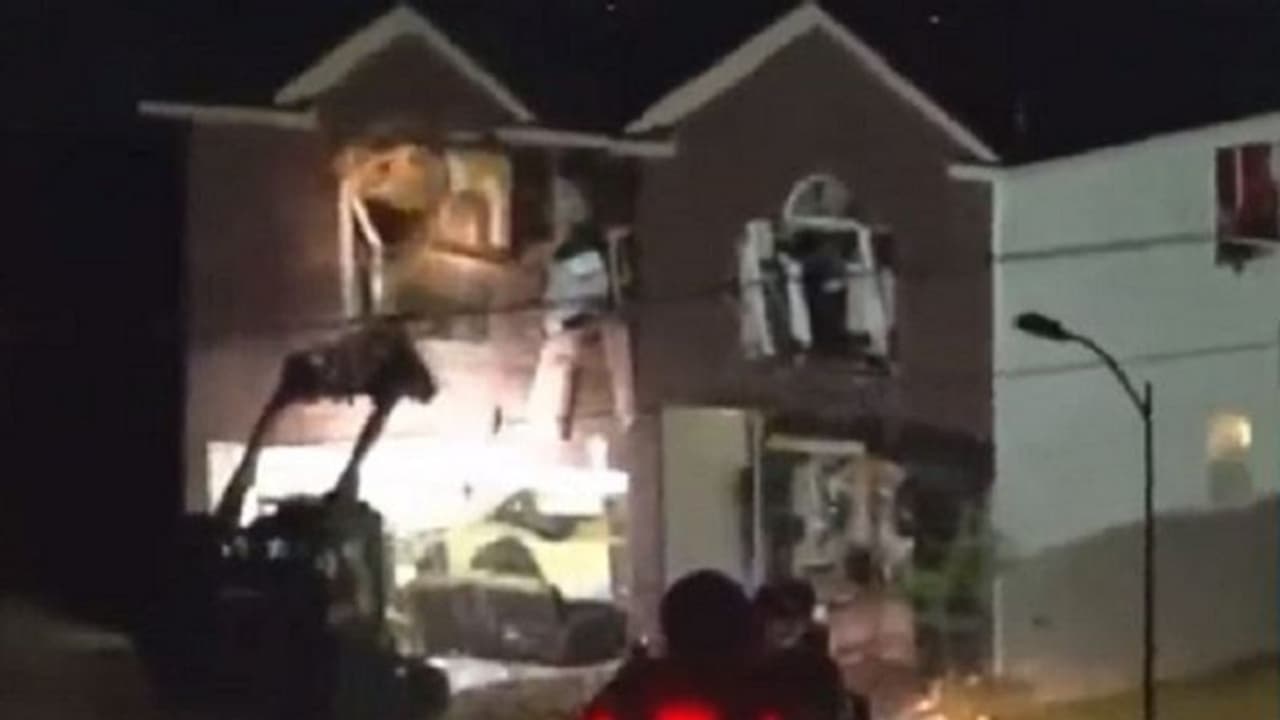 ಅಮೆರಿಕದಲ್ಲೂ ಯೋಗಿ ಮಾಡೆಲ್‌? ನಾಲ್ವರು ಪೊಲೀಸರ ಶೂಟ್‌ ಮಾಡಿದ ಆರೋಪಿ ಮನೆ ಧ್ವಂಸ!