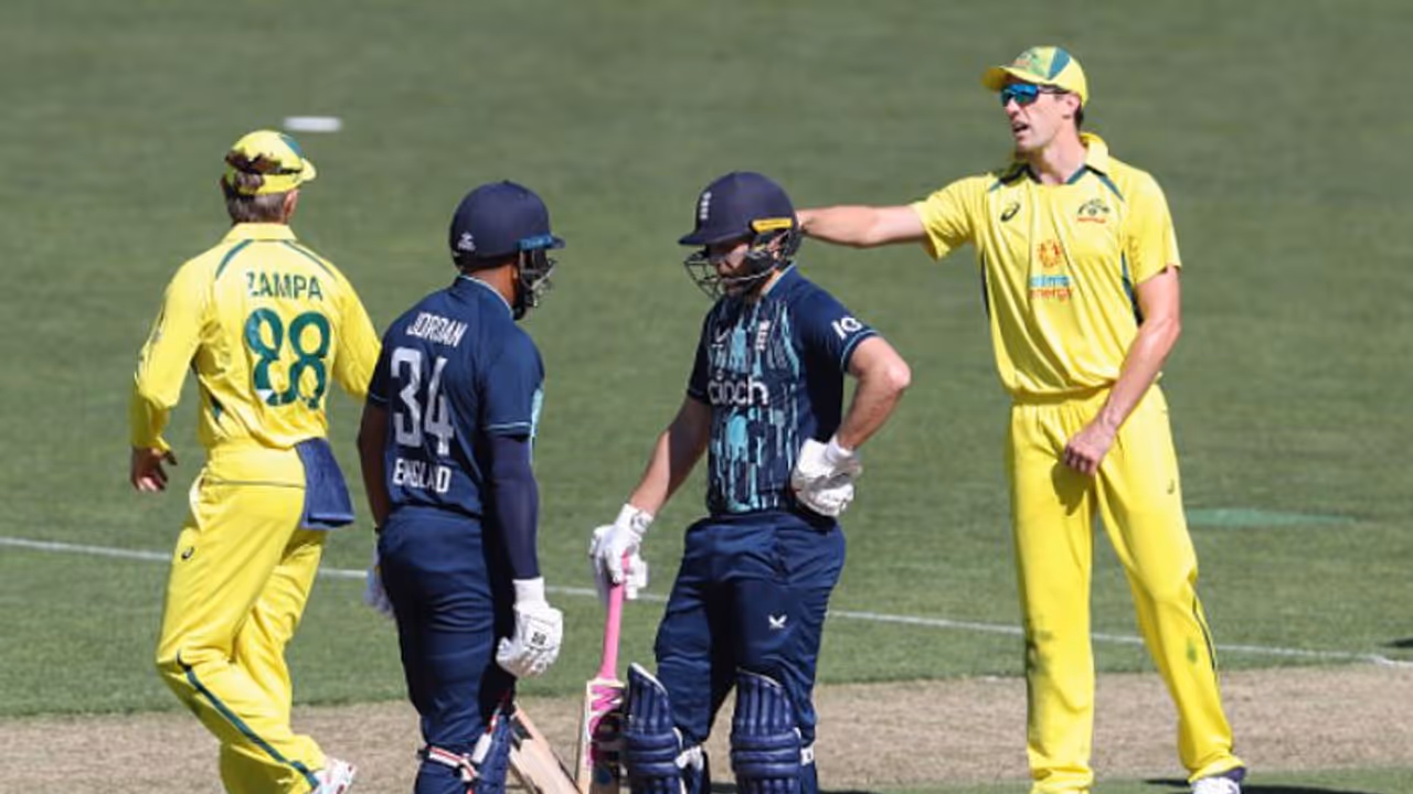 ടീം ഇന്ത്യ മാത്രമല്ല; ഏകദിന ലോകകപ്പ് ഫേവറൈറ്റുകളെ പ്രവചിച്ച് സൗരവ് ഗാംഗുലി ടീം ഇന്ത്യ മാത്രമല്ല; ഏകദിന ലോകകപ്പ് ഫേവറൈറ്റുകളെ പ്രവചിച്ച് സൗരവ് ഗാംഗുലി