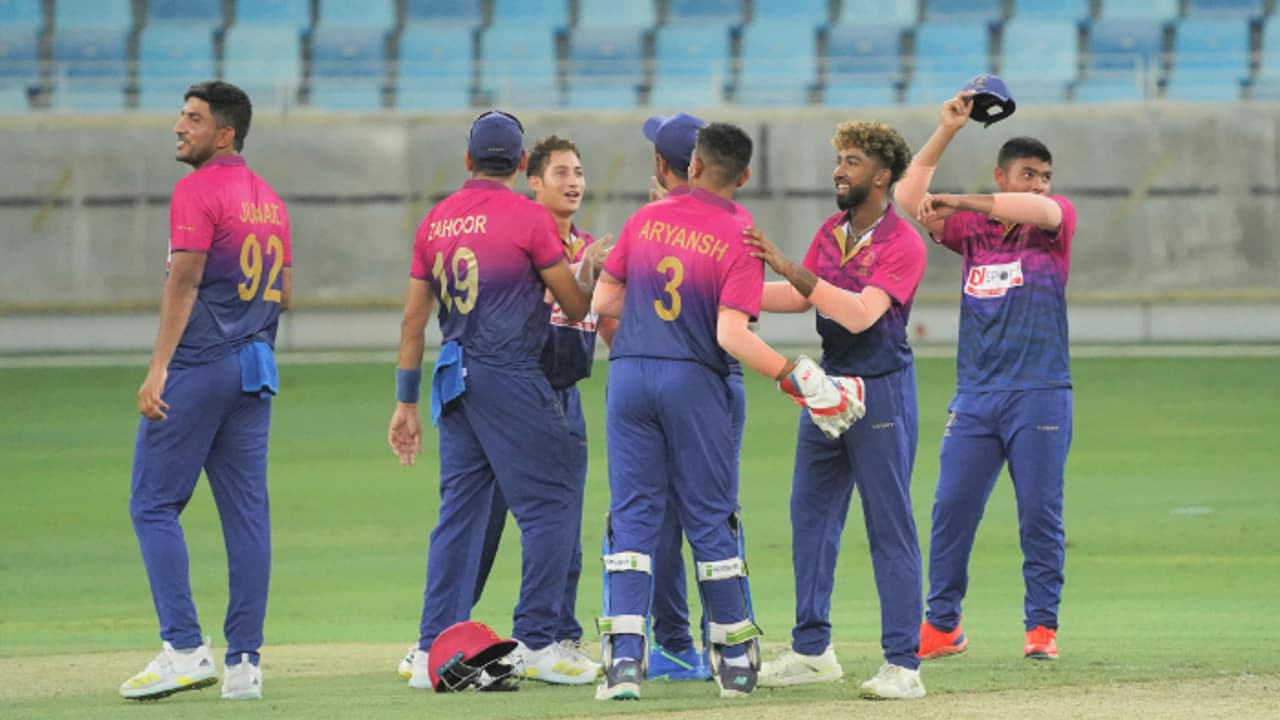 న్యూజిలాండ్కి షాక్ ఇచ్చిన యూఏఈ... రెండో టీ20లో సంచలన విజయం... న్యూజిలాండ్కి షాక్ ఇచ్చిన యూఏఈ... రెండో టీ20లో సంచలన విజయం...