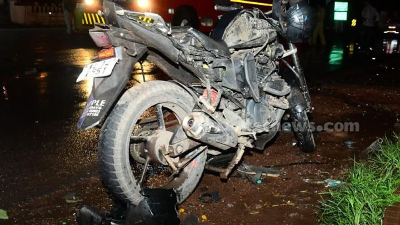 സംസ്ഥാനത്ത് മണിക്കൂറുകൾക്കിടെ നിരവധി അപകടങ്ങൾ; രണ്ട് മരണം, 9 പേർക്ക് പരിക്ക് സംസ്ഥാനത്ത് മണിക്കൂറുകൾക്കിടെ നിരവധി അപകടങ്ങൾ; രണ്ട് മരണം, 9 പേർക്ക് പരിക്ക്