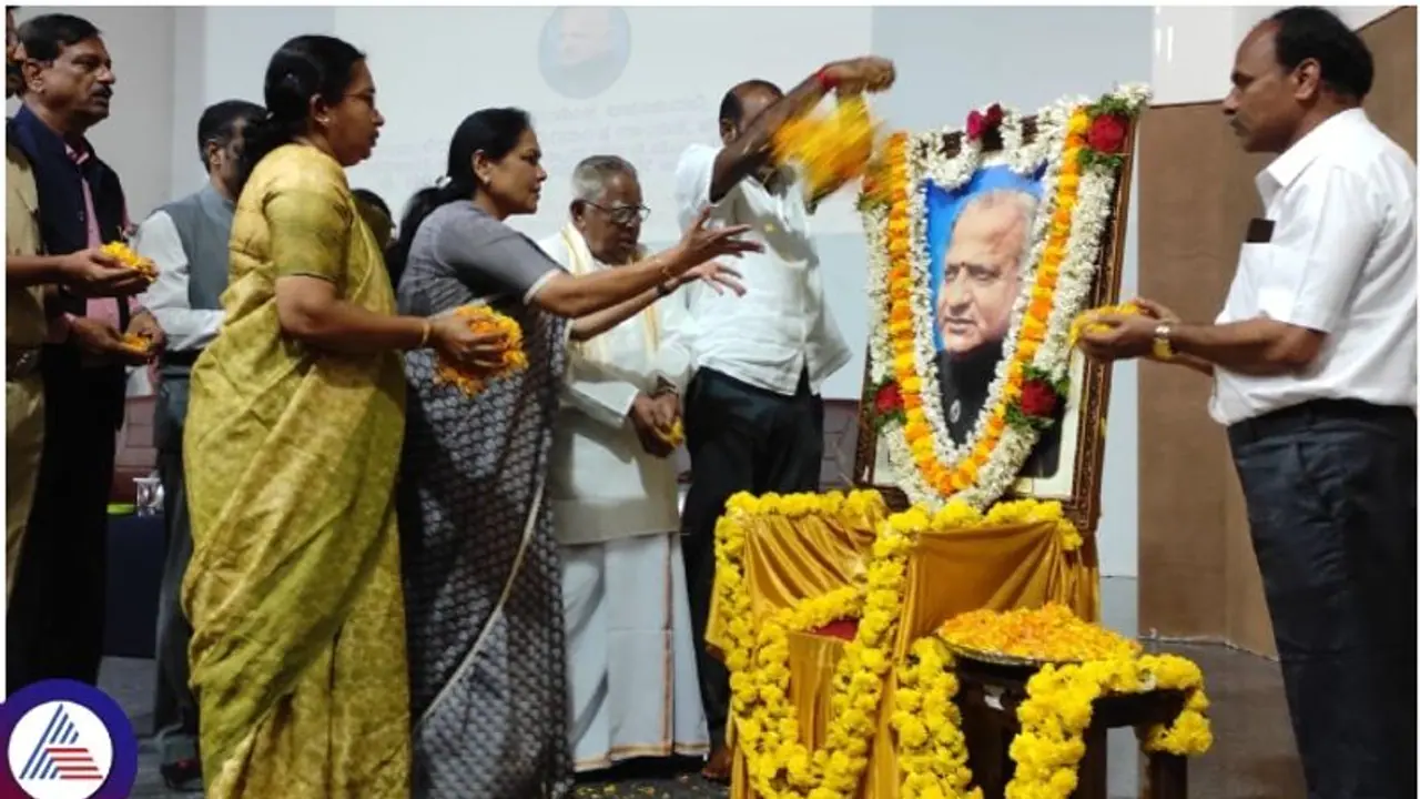 ಬಡವರು ರೈತರ ಕಷ್ಟ ಅರಿತಿದ್ದು ದೇವರಾಜು ಅರಸು ಮಾತ್ರ: ಸಚಿವೆ ಶೋಭಾ ಕರಂದ್ಲಾಜೆ