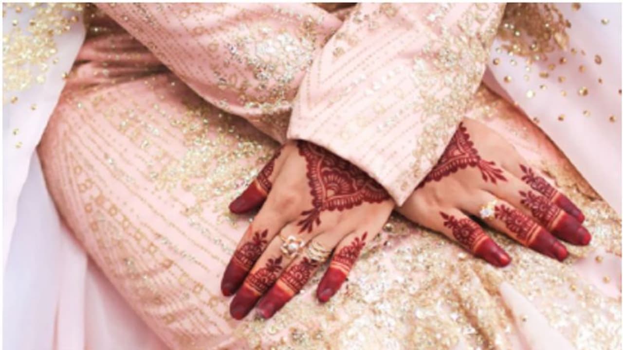 ഒരാഴ്ച മുമ്പ് വിവാഹം; മധുവിധു ആഘോഷത്തിനിടെ നവവധു മരിച്ചു ഒരാഴ്ച മുമ്പ് വിവാഹം; മധുവിധു ആഘോഷത്തിനിടെ നവവധു മരിച്ചു