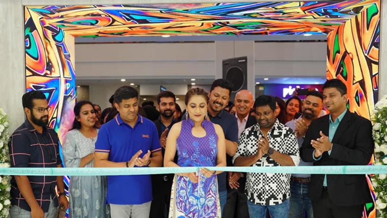 ശീമാട്ടി യങ് കോഴിക്കോട് ഹൈലൈറ്റ് മാളിൽ; സ്ത്രീകളുടെ വസ്ത്രങ്ങൾക്കുള്ള പ്രത്യേക ഷോറൂം ശീമാട്ടി യങ് കോഴിക്കോട് ഹൈലൈറ്റ് മാളിൽ; സ്ത്രീകളുടെ വസ്ത്രങ്ങൾക്കുള്ള പ്രത്യേക ഷോറൂം