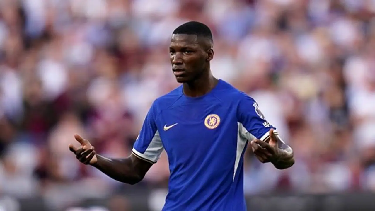 Moises Caicedo's disastrous debut for Chelsea caps off transfer saga with farcical twist; sparks meme fest Moises Caicedo's disastrous debut for Chelsea caps off transfer saga with farcical twist; sparks meme fest