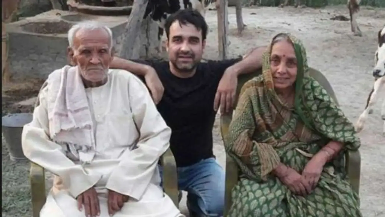 'OMG 2' star Pankaj Tripathi's father passes away; his family to perform last rites in their village