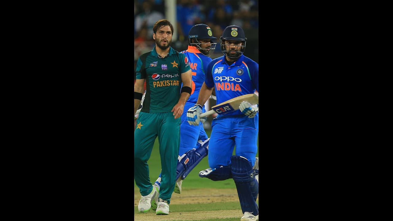 India vs Pakistan: இந்தியா – பாகிஸ்தான் போட்டி மழையால் பாதிக்கப்பட வாய்ப்பு! India vs Pakistan: இந்தியா – பாகிஸ்தான் போட்டி மழையால் பாதிக்கப்பட வாய்ப்பு!