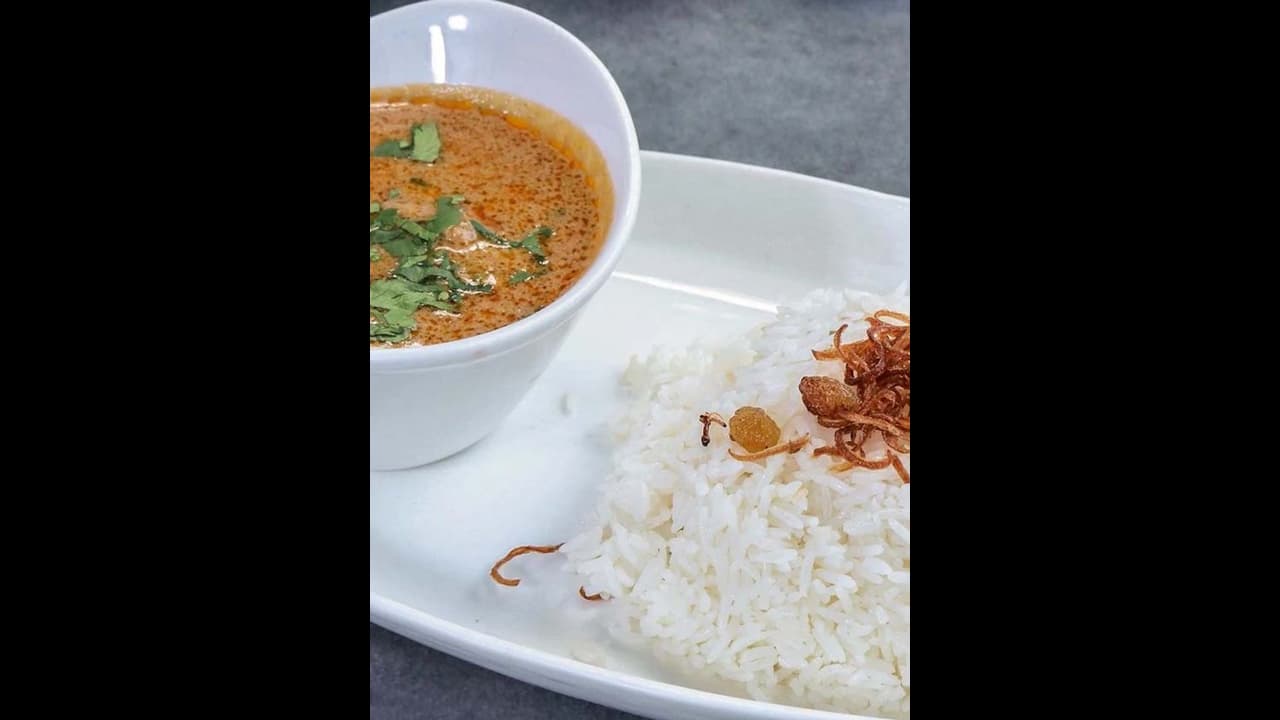 ಮೈಸೂರು : ಪೌರಕಾರ್ಮಿಕರಿಗೆ ಬೆಳಗಿನ ಉಪಾಹಾರ ಮೈಸೂರು : ಪೌರಕಾರ್ಮಿಕರಿಗೆ ಬೆಳಗಿನ ಉಪಾಹಾರ