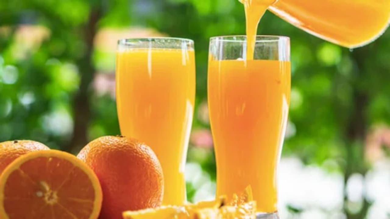 'ടാംഗ് കുടിക്കുമ്പോള് എന്താണ് സംഭവിക്കുന്നത്?'; യുവാവിന്റെ വീഡിയോ വിവാദമാകുന്നു 'ടാംഗ് കുടിക്കുമ്പോള് എന്താണ് സംഭവിക്കുന്നത്?'; യുവാവിന്റെ വീഡിയോ വിവാദമാകുന്നു