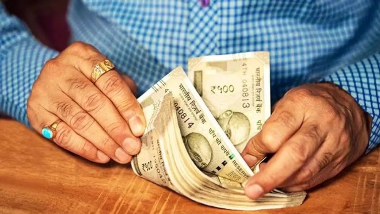 സ്വകാര്യ, പൊതുമേഖലാ ബാങ്കുകളെക്കാൾ മികച്ച പലിശ; മുതിർന്ന പൗരൻമാർക്കുള്ള എഫ്ഡികൾക്ക് ഗംഭീര ഓഫറുമായി ഈ എസ്എഫ്ബി സ്വകാര്യ, പൊതുമേഖലാ ബാങ്കുകളെക്കാൾ മികച്ച പലിശ; മുതിർന്ന പൗരൻമാർക്കുള്ള എഫ്ഡികൾക്ക് ഗംഭീര ഓഫറുമായി ഈ എസ്എഫ്ബി