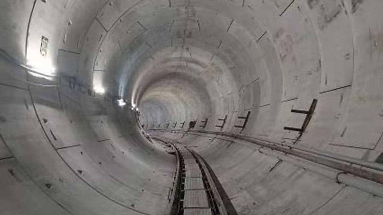 சிங்கப்பூரில் கழிவுநீரை சுத்திகரித்து மீண்டும் பயன்படுத்த உதவும் சுரங்கப்பாதை வடிகால் திட்டம்! சிங்கப்பூரில் கழிவுநீரை சுத்திகரித்து மீண்டும் பயன்படுத்த உதவும் சுரங்கப்பாதை வடிகால் திட்டம்!