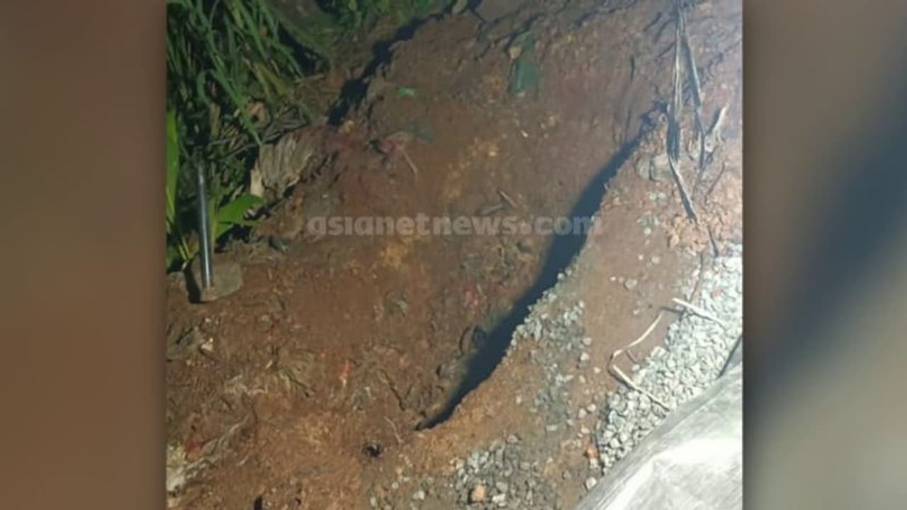 മലപ്പുറത്ത് സ്ത്രീയുടെ മൃതദേഹം, ഒരു മാസം മുൻപ് കാണാതായ യുവതിയുടേതെന്ന് സംശയം; അന്വേഷണം