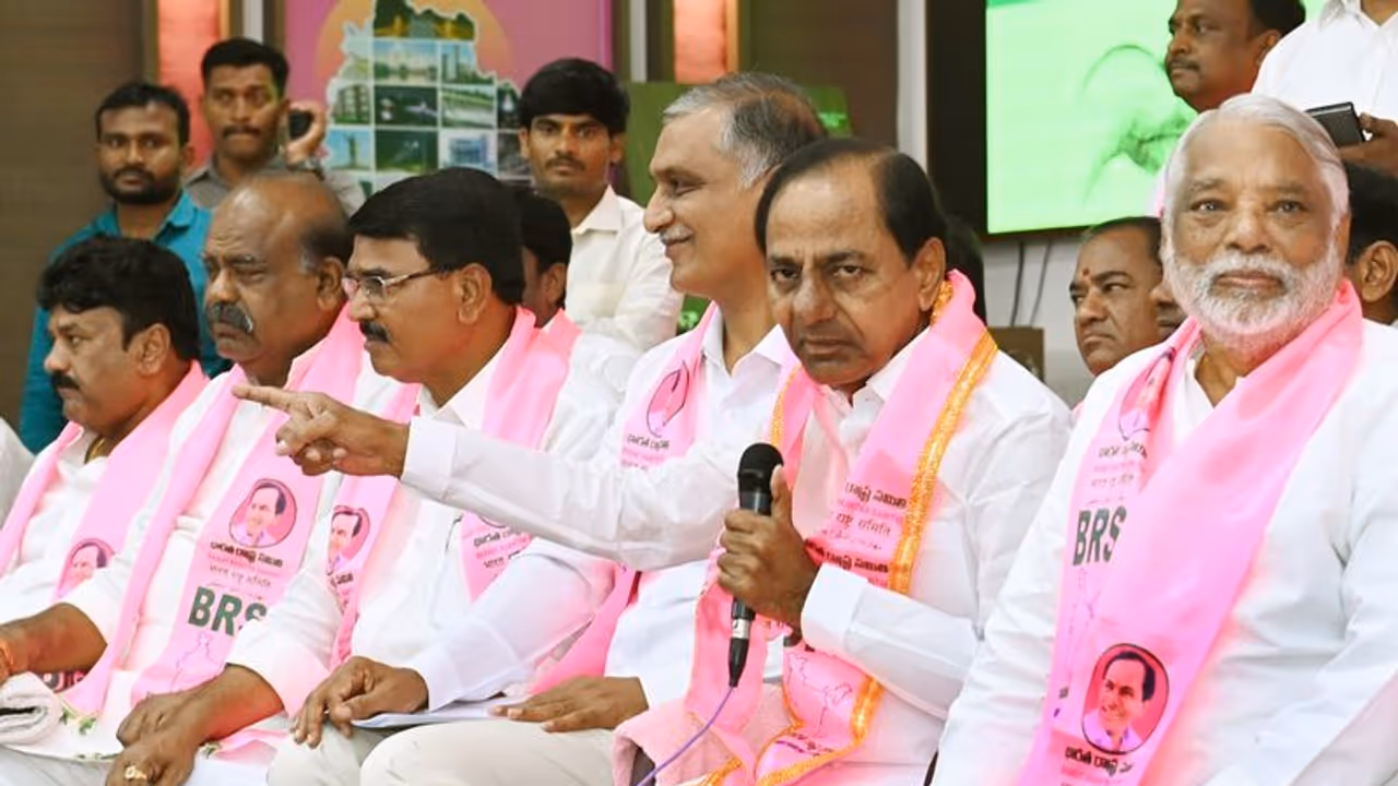 Telangana: ఎన్నికలకు మొదలైన కౌంట్డౌన్.. 15న బీఆర్ఎస్ మేనిఫెస్టో.. కేసీఆర్ వరుస సభలు Telangana: ఎన్నికలకు మొదలైన కౌంట్డౌన్.. 15న బీఆర్ఎస్ మేనిఫెస్టో.. కేసీఆర్ వరుస సభలు