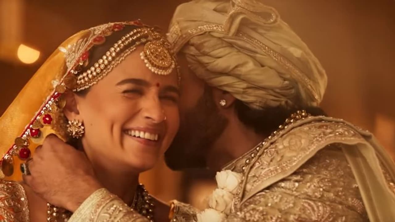 'റോക്കി'യും 'റാണി'യും ഹിറ്റ്, മെയ്‍ക്കിംഗ് വീഡിയോ പുറത്ത്