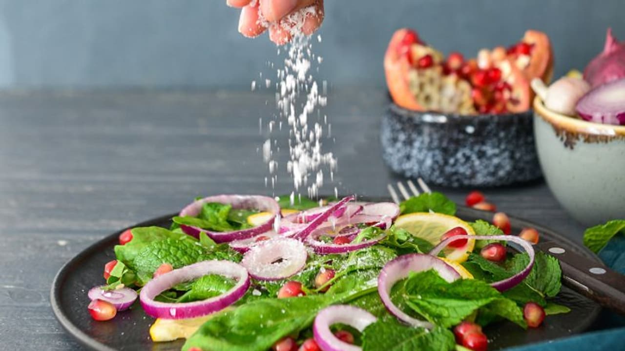 കറിയില് ഉപ്പ് കൂടിയോ? പരീക്ഷിക്കാം ഈ പത്ത് പൊടിക്കൈകള്... കറിയില് ഉപ്പ് കൂടിയോ? പരീക്ഷിക്കാം ഈ പത്ത് പൊടിക്കൈകള്...