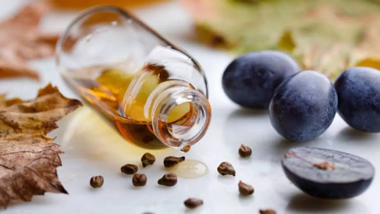 Daily Haircare: 5 unexpected benefits of Grapeseed Oil