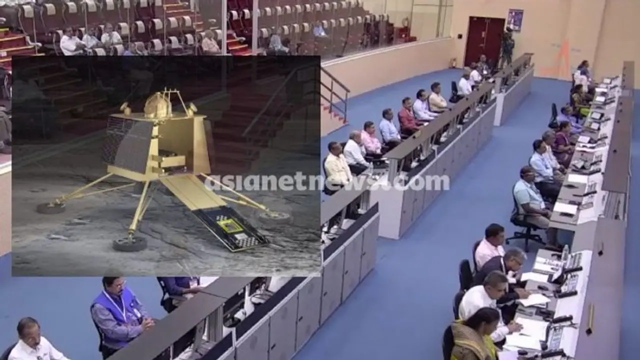 ഇന്ന് ലാന്റിംഗ് നടന്നില്ലെങ്കില്; ചന്ദ്രയാന് 3 ലാന്റിംഗില് പ്ലാന് ബിയും ഐഎസ്ആര്ഒയ്ക്കുണ്ട്.! ഇന്ന് ലാന്റിംഗ് നടന്നില്ലെങ്കില്; ചന്ദ്രയാന് 3 ലാന്റിംഗില് പ്ലാന് ബിയും ഐഎസ്ആര്ഒയ്ക്കുണ്ട്.!