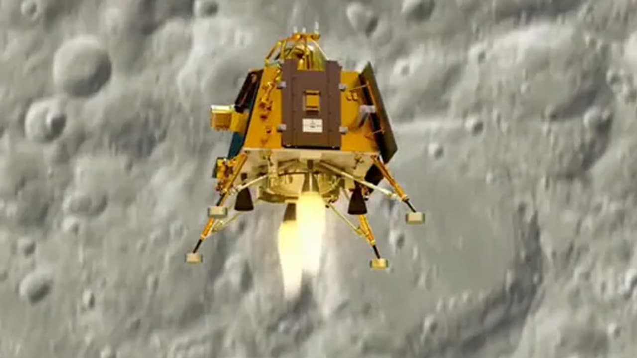 ചന്ദ്രയാൻ 3 ലാന്റിംഗ്: നിര്ണ്ണായകമായ ആ 17 മിനുട്ടുകളില് സംഭവിക്കുന്നത് വിശദീകരിച്ച് ഐഎസ്ആര്ഒ ചന്ദ്രയാൻ 3 ലാന്റിംഗ്: നിര്ണ്ണായകമായ ആ 17 മിനുട്ടുകളില് സംഭവിക്കുന്നത് വിശദീകരിച്ച് ഐഎസ്ആര്ഒ