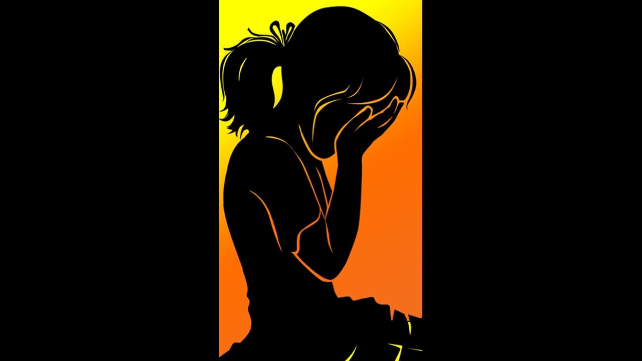 దారుణం.. రెండేళ్ల బాలికపై 60 ఏళ్ల వృద్ధుడి అత్యాచారం.. దారుణం.. రెండేళ్ల బాలికపై 60 ఏళ్ల వృద్ధుడి అత్యాచారం..