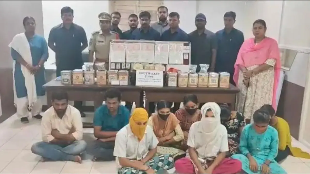 ಭಿಕ್ಷಾಟನೆಯೇ ಬ್ಯುಸಿನೆಸ್: ಲಕ್ಷಾಂತರ ಮೌಲ್ಯದ ಮನೆ ಆಸ್ತಿ ಖರೀದಿಸಿದ ಖತರ್ನಾಕ್ ಸೋದರರು ಭಿಕ್ಷಾಟನೆಯೇ ಬ್ಯುಸಿನೆಸ್: ಲಕ್ಷಾಂತರ ಮೌಲ್ಯದ ಮನೆ ಆಸ್ತಿ ಖರೀದಿಸಿದ ಖತರ್ನಾಕ್ ಸೋದರರು