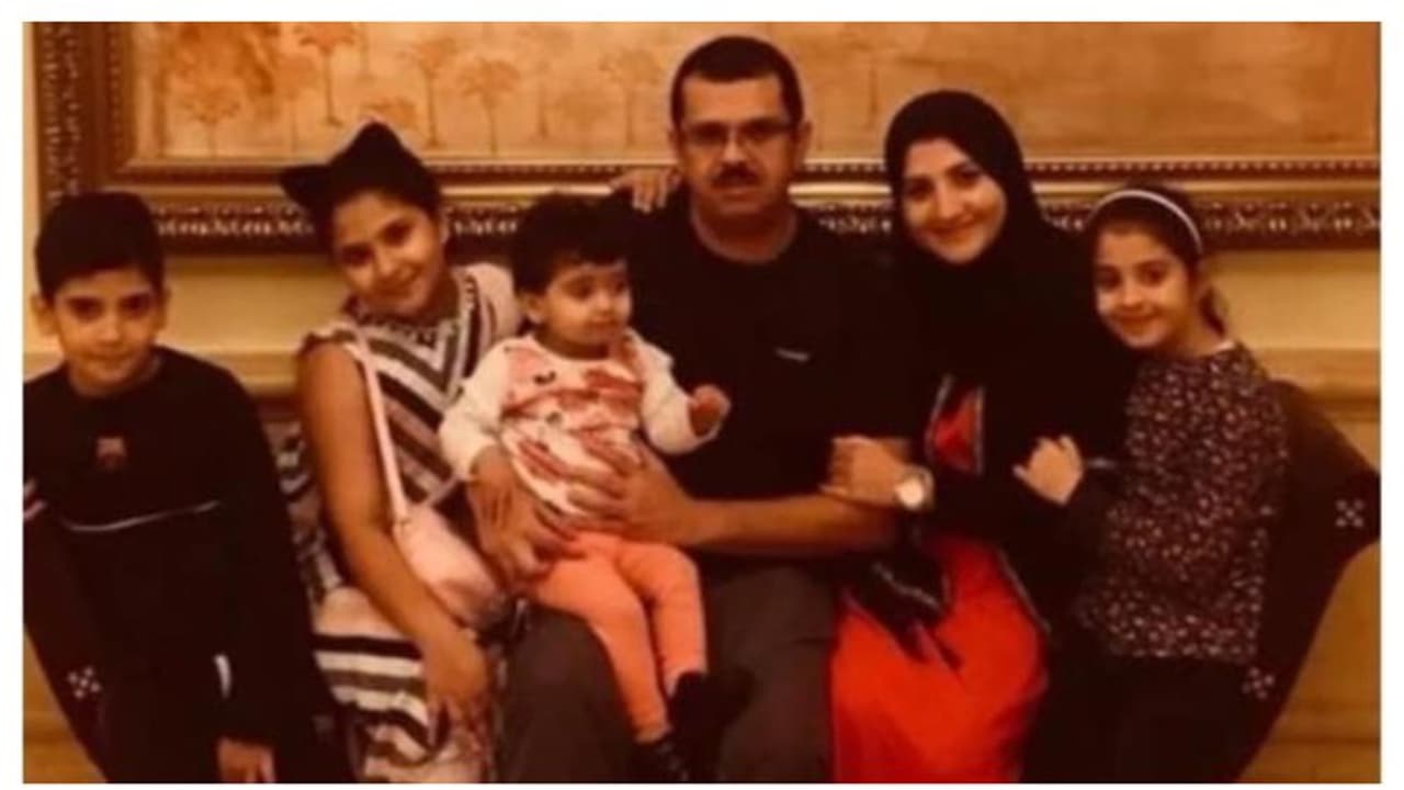 വാഹനാപകടം; ഉംറ തീർഥാടകരായ പിതാവും നാലു മക്കളും മരിച്ചു, മാതാവിന് പരിക്ക് വാഹനാപകടം; ഉംറ തീർഥാടകരായ പിതാവും നാലു മക്കളും മരിച്ചു, മാതാവിന് പരിക്ക്