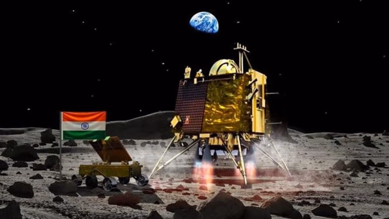 Chandrayaan-3 Landing: दक्षिणी ध्रुव पर लैंड कर भारत ने रचा इतिहास, दुनिया हमें कर रही सैल्यूट