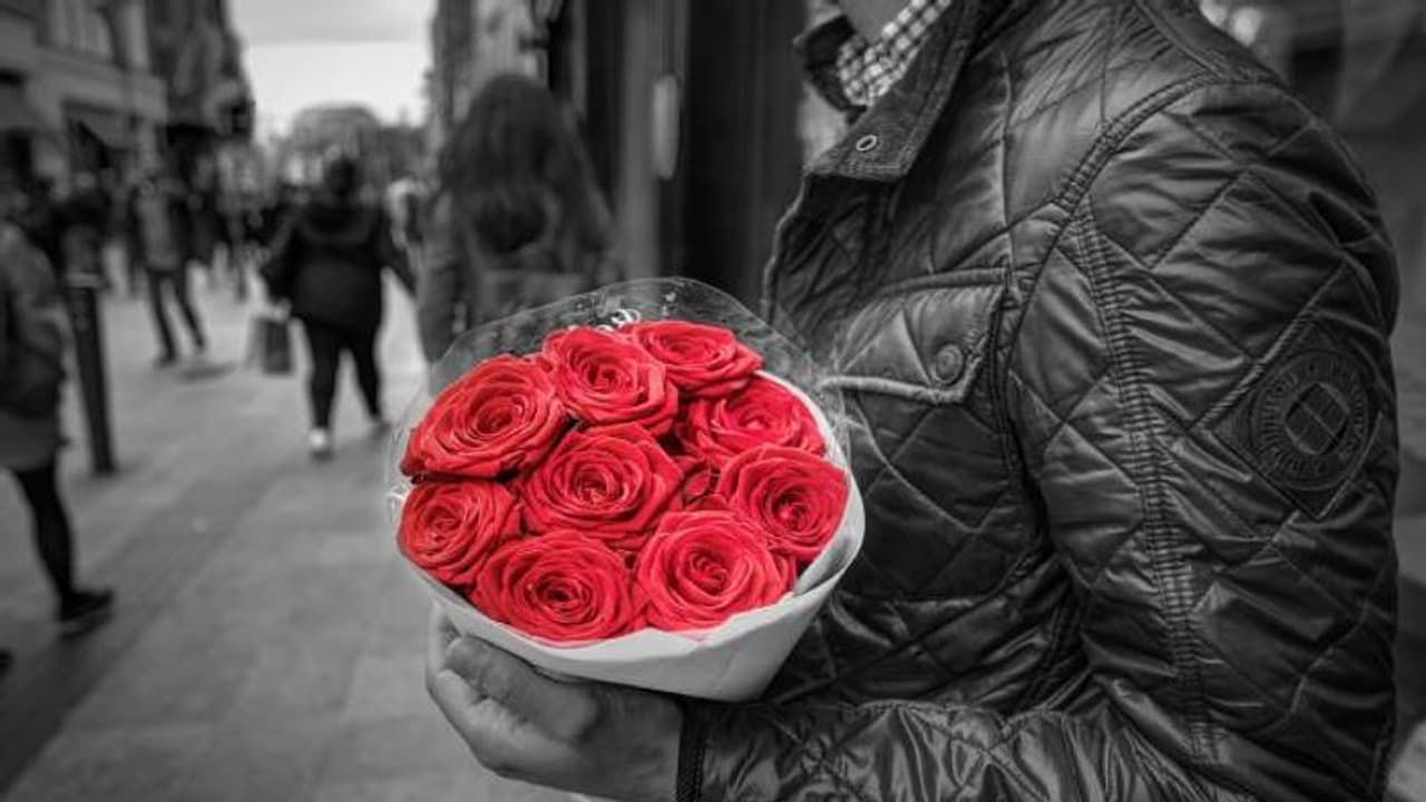 ഡേറ്റിം​ഗ് ആപ്പിൽ 'മാച്ചാ'യി, യുവതിയെ കാണാൻ പോയ യുവാവിന് കിട്ടിയ വൻപണി..!