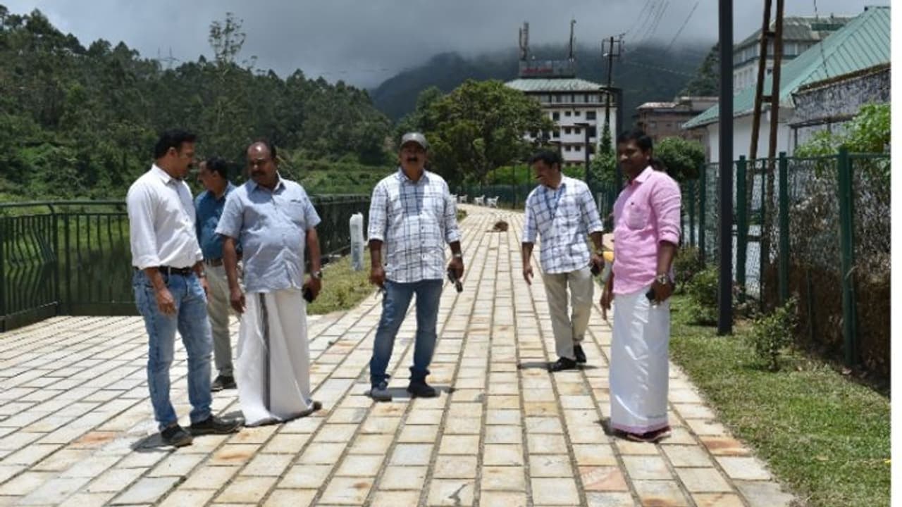 ഓണാവധിക്കാലത്തിനായി മൂന്നാര് ഒരുങ്ങുന്നു; ഇക്കുറി സഞ്ചാരികളെ കാത്തിരിക്കുന്നത് നിരവധി പുതിയ പദ്ധതികള് ഓണാവധിക്കാലത്തിനായി മൂന്നാര് ഒരുങ്ങുന്നു; ഇക്കുറി സഞ്ചാരികളെ കാത്തിരിക്കുന്നത് നിരവധി പുതിയ പദ്ധതികള്