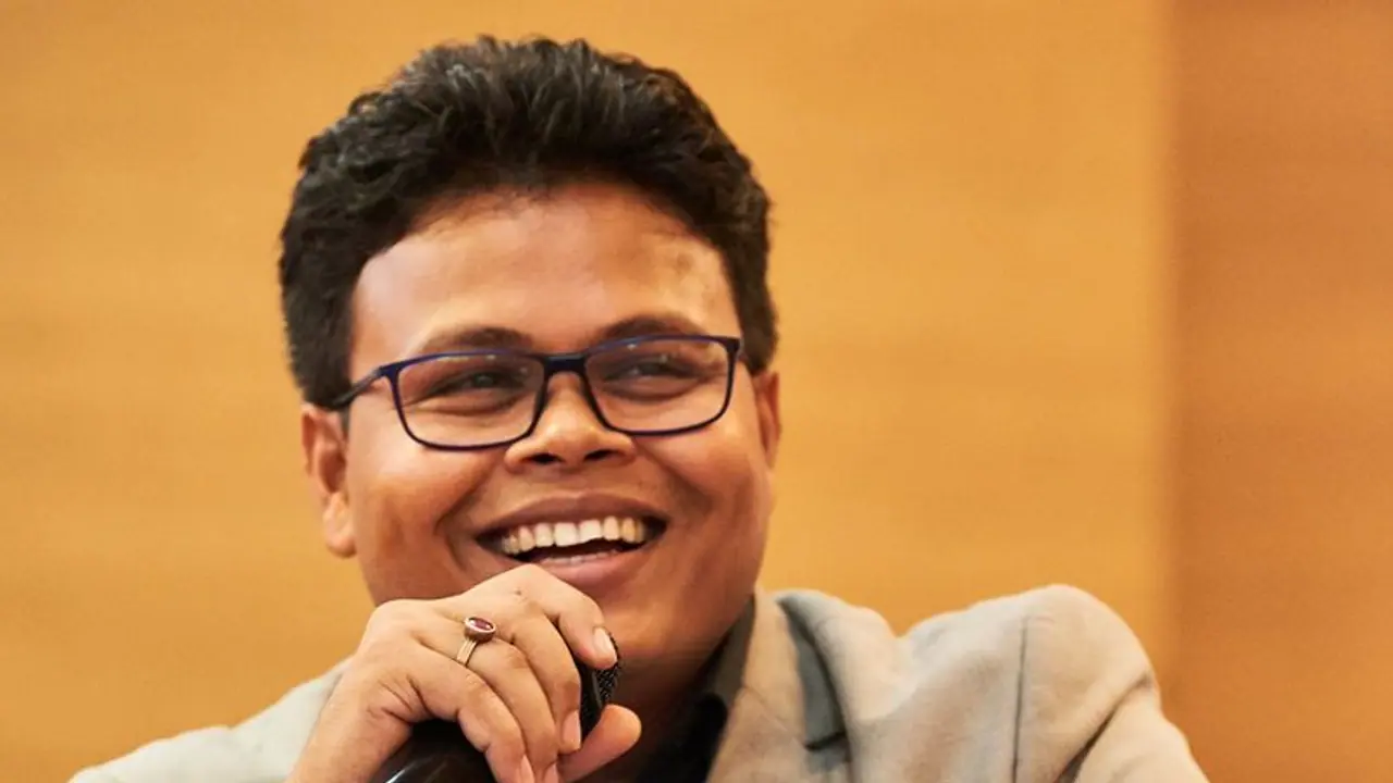 Farmer’s son Praveen Rajbhar owns a company and earns in lakhs