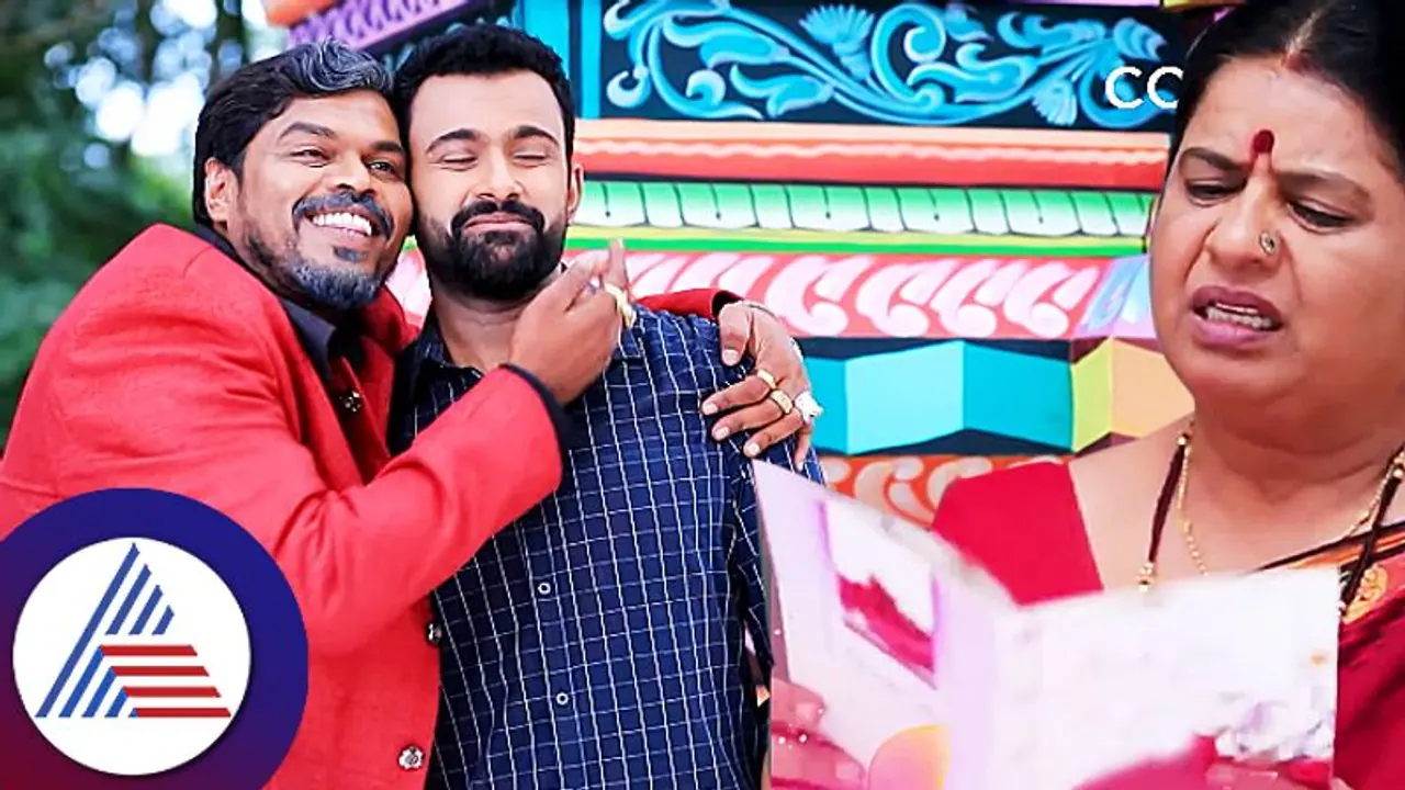 Bhagyalakshmi Serial: ಮಹೇಶನ ಕೈಯಲ್ಲಿ ಚಿತ್ರಾನ್ನ ಆಯ್ತು ತಾಂಡವ್ ಲೈಫು! Bhagyalakshmi Serial: ಮಹೇಶನ ಕೈಯಲ್ಲಿ ಚಿತ್ರಾನ್ನ ಆಯ್ತು ತಾಂಡವ್ ಲೈಫು!