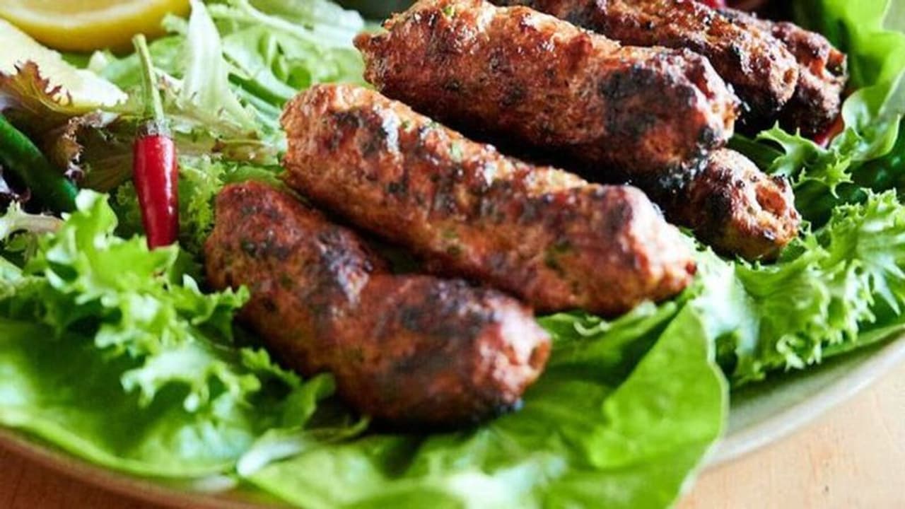 ಕಿಚನ್‌ನಲ್ಲಿ ಇಲಿ, ಆಹಾರದಲ್ಲಿ ಜಿರಳೆ; ಬಡೆಮಿಯಾ ಕಬಾಬ್ ರೆಸ್ಟೋರೆಂಟ್‌ಗೆ ಬೀಗ ಜಡಿದ FDA!