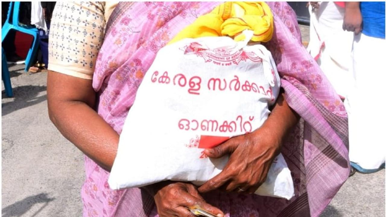 പാവങ്ങളുടെ പ്രതീക്ഷകള്‍ തല്ലിക്കെടുത്തുന്ന തീരുമാനമെന്ന് പ്രതിപക്ഷ നേതാവ്; മുഖ്യ തെരഞ്ഞെടുപ്പ് ഓഫീസർക്ക് കത്ത്