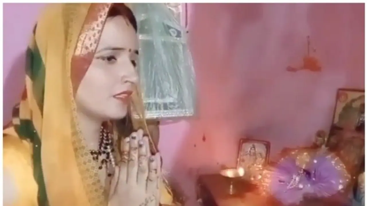 ചന്ദ്രയാൻ 3 ലാൻഡിംഗ് വിജയകരമാകുന്നതിനായി പ്രത്യേക പ്രാർത്ഥന നടത്തി പാക് വനിത സീമ ഹൈദര്‍; വീഡിയോ വൈറല്‍! 