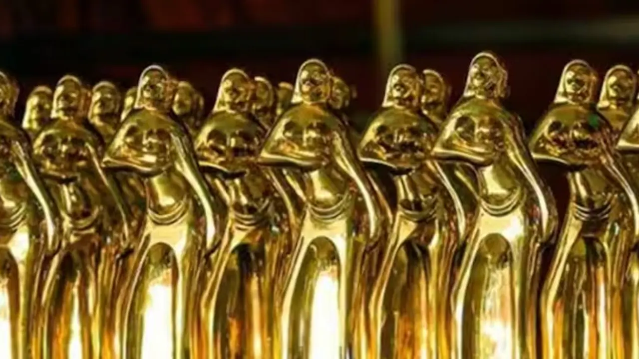 സംസ്ഥാന ചലച്ചിത്ര പുരസ്കാര വിവാദം: അവാര്‍ഡ് പട്ടിക റദ്ദാക്കാന്‍ സുപ്രീംകോടതിയില്‍‌ ഹര്‍ജി