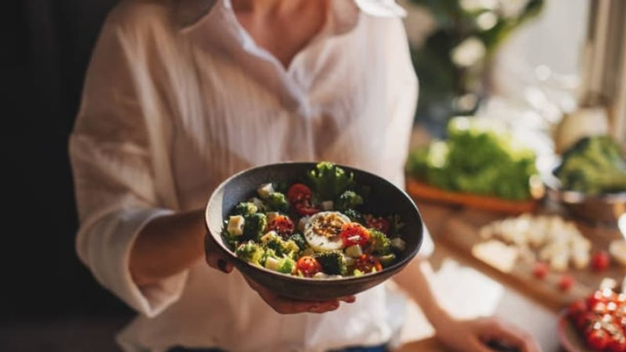 ബിപി കുറയ്ക്കാൻ സഹായിക്കുന്നൊരു ഡയറ്റ് ഇതാ; ഒപ്പം വണ്ണം കുറയ്ക്കാനും എളുപ്പമാകും ബിപി കുറയ്ക്കാൻ സഹായിക്കുന്നൊരു ഡയറ്റ് ഇതാ; ഒപ്പം വണ്ണം കുറയ്ക്കാനും എളുപ്പമാകും