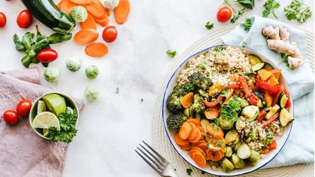 7 reasons why dining before 7 PM Is your path to better health