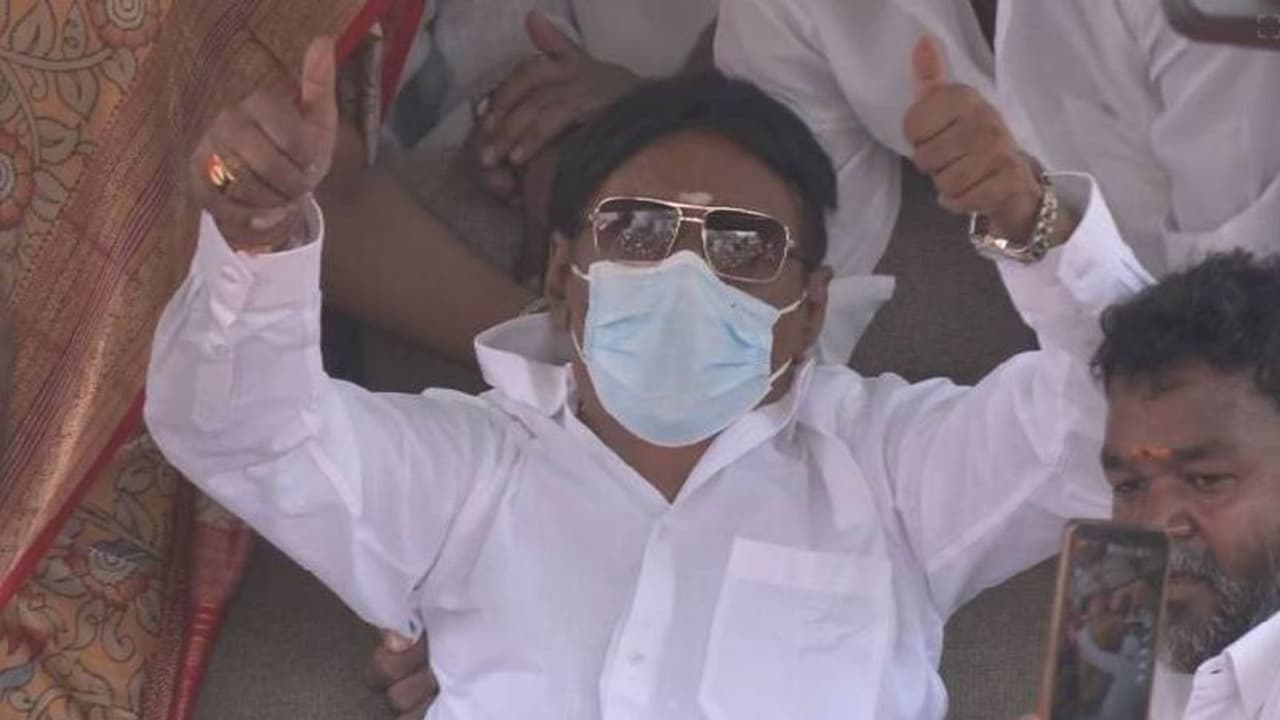 விஜயகாந்திற்கு உடல்நிலை எப்படி இருக்கு..? எப்போது வீடு திரும்புவார்.? மருத்துவமனை நிர்வாகம் தகவல்