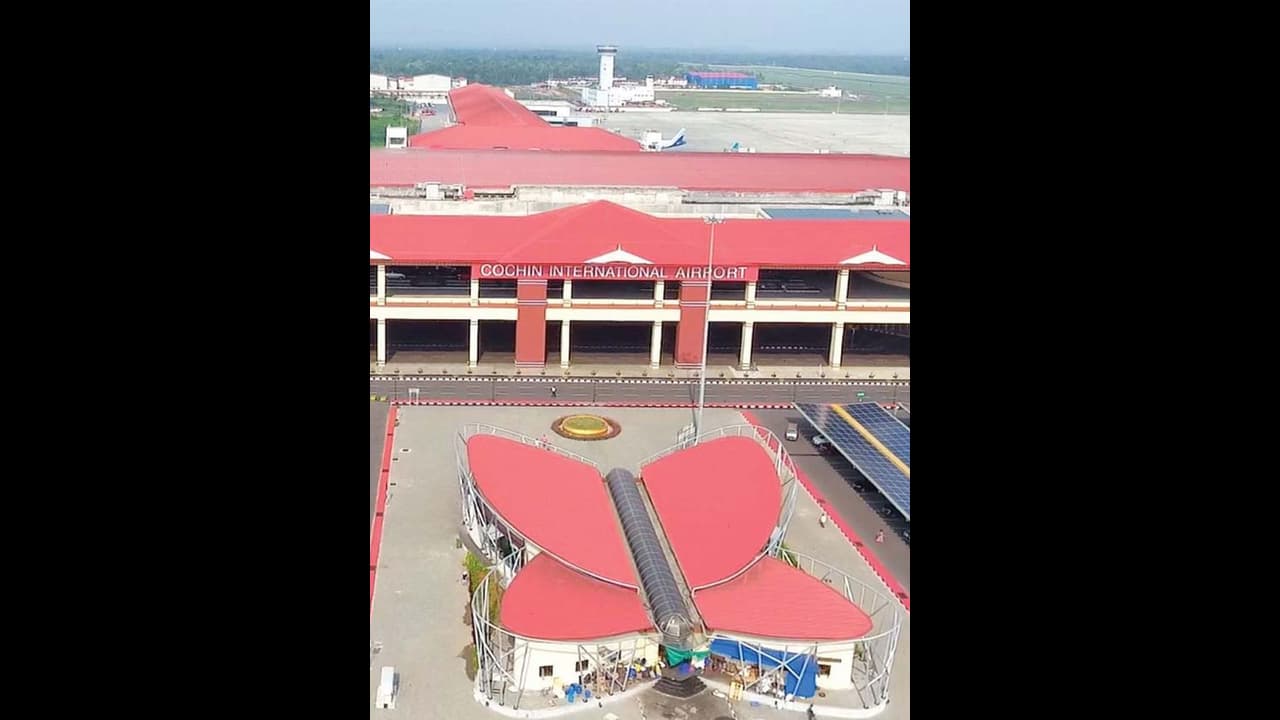 35 ശതമാനം ലാഭവിഹിതത്തിന് അംഗീകാരം, 1000 കോടി മൊത്തവരുമാനം സിയാലിന്റെ ലക്ഷ്യമെന്ന് മുഖ്യമന്ത്രി 35 ശതമാനം ലാഭവിഹിതത്തിന് അംഗീകാരം, 1000 കോടി മൊത്തവരുമാനം സിയാലിന്റെ ലക്ഷ്യമെന്ന് മുഖ്യമന്ത്രി