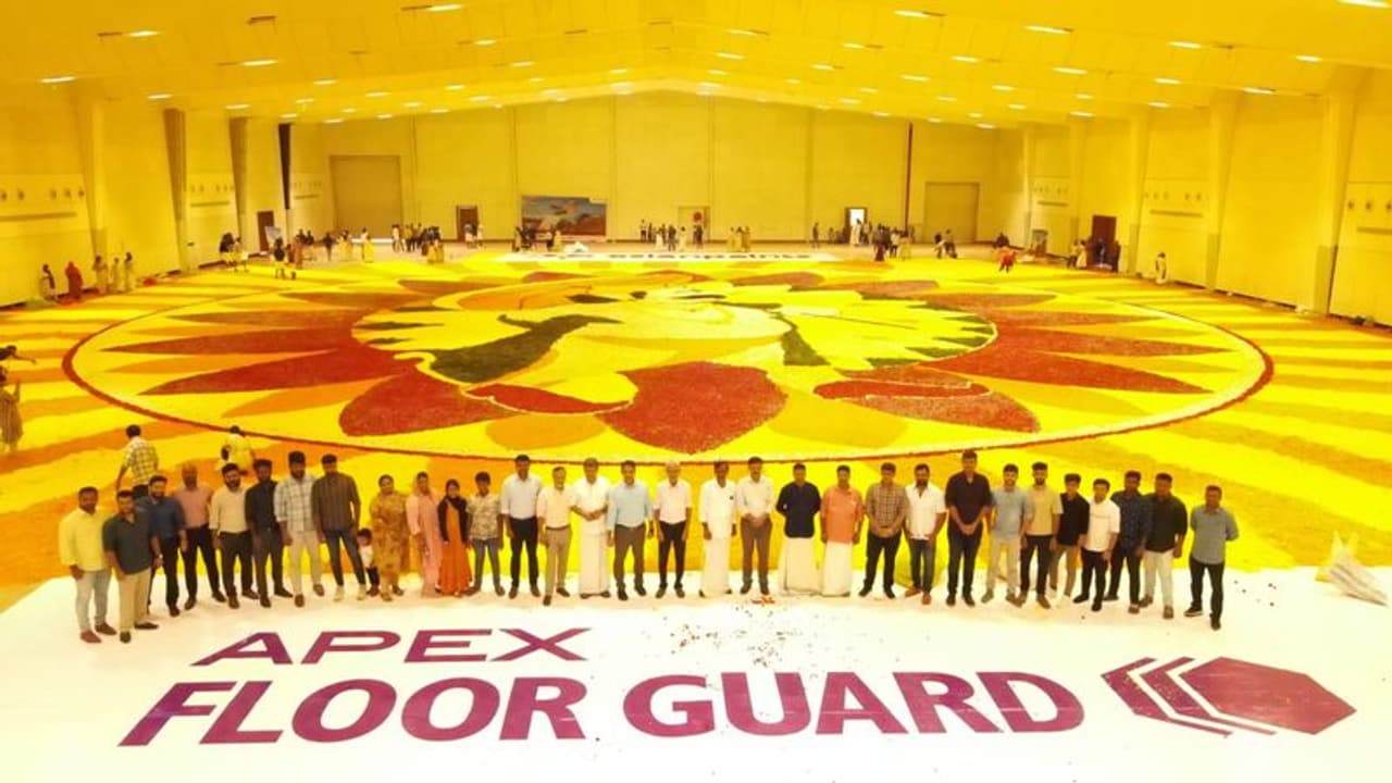 ‘ഇന്ത്യയിലെ ഏറ്റവും വലിയ പൂക്കളം’ മലയാളികൾക്ക് സമ്മാനിച്ച് ഏഷ്യൻ പെയിന്റ്സ് അപെക്സ് ഫ്ലോർ ഗാർഡ്