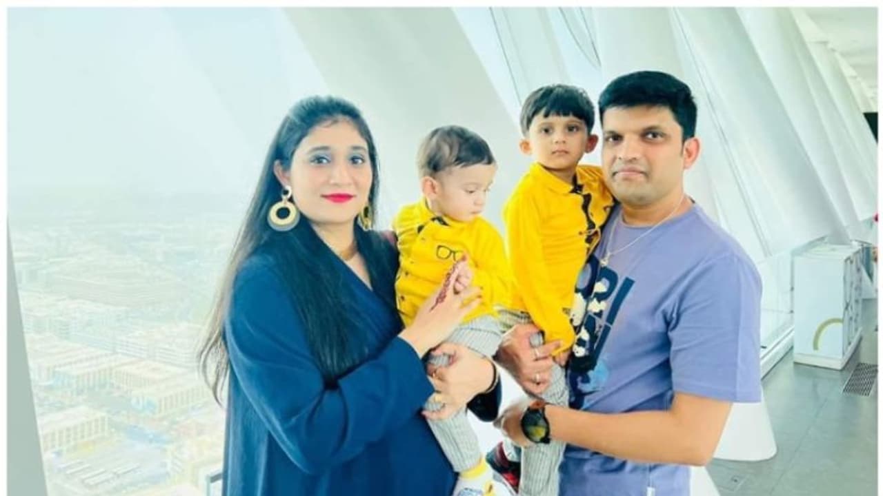  സൗദി അറേബ്യയില്‍ വാഹനാപകടത്തില്‍ മരിച്ച ഇന്ത്യന്‍ ദമ്പതികളുടെയും മക്കളുടെയും മൃതദേഹങ്ങള്‍ ഖബറടക്കി