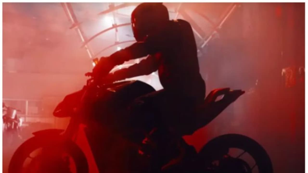 ഫാന്‍സ് ഗെറ്റ് റെഡി, ഇന്ത്യന്‍ നിരത്തുകള്‍ കിടുക്കാന്‍ ഈ ടൂവീലറുകള്‍