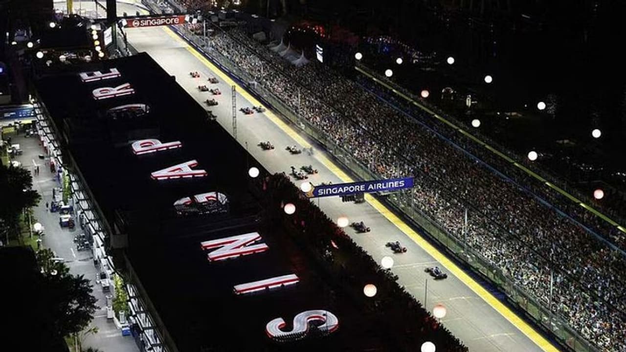 சிங்கப்பூரில் நடைபெறவிருக்கு F1 Night Race காக மூடப்படும் சாலைகள்! மாற்று பாதை விரைவில் அறிக்கப்படும்! சிங்கப்பூரில் நடைபெறவிருக்கு F1 Night Race காக மூடப்படும் சாலைகள்! மாற்று பாதை விரைவில் அறிக்கப்படும்!