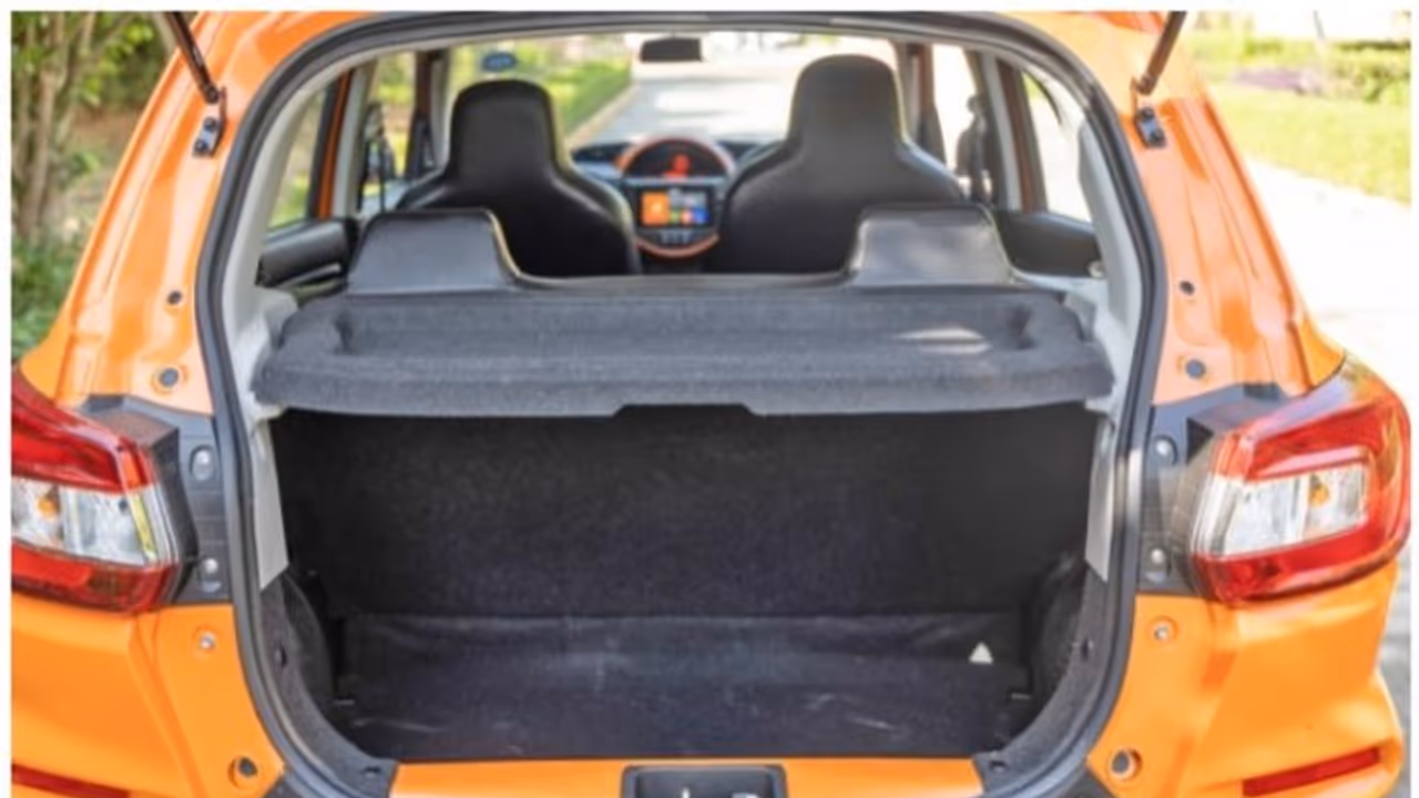 32 കിമി മൈലേജുള്ള ഈ മാരുതി കാർ കഴിഞ്ഞ മാസം വാങ്ങിയത് വെറും എട്ടുപേർ മാത്രം!