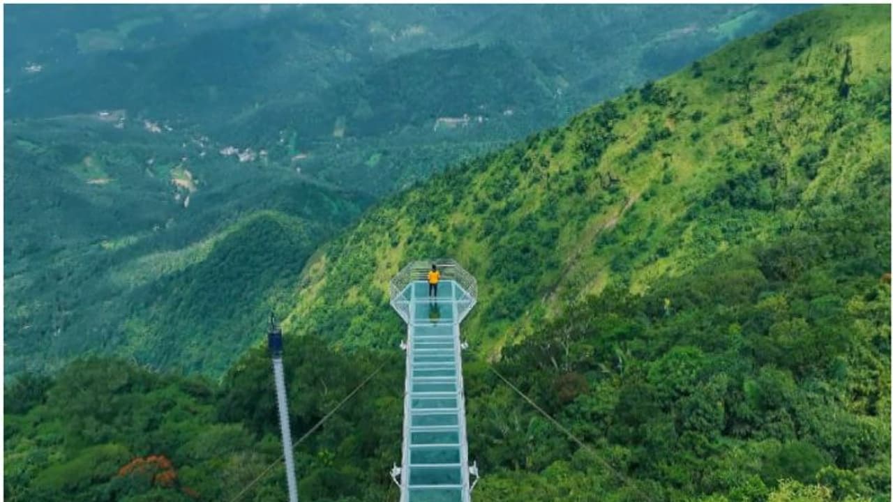 സന്തോഷവാർത്ത! ഇനി വണ്ടി സ്റ്റാർട്ട് ചെയ്തോളൂ.. വാഗമൺ ഗ്ലാസ് ബ്രിഡ്ജ് എൻട്രി ഫീ പകുതിയാക്കി കുറച്ചു! സന്തോഷവാർത്ത! ഇനി വണ്ടി സ്റ്റാർട്ട് ചെയ്തോളൂ.. വാഗമൺ ഗ്ലാസ് ബ്രിഡ്ജ് എൻട്രി ഫീ പകുതിയാക്കി കുറച്ചു!