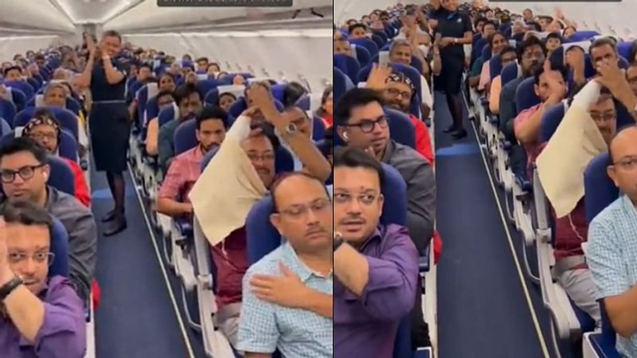 ವಿಮಾನದಲ್ಲಿ ಚಂದ್ರಯಾನ ಲ್ಯಾಂಡಿಂಗ್ ಘೋಷಿಸಿದ ಪೈಲೆಟ್, ಪ್ರಯಾಣಿಕರ ಪ್ರತಿಕ್ರಿಯೆ ವೈರಲ್! ವಿಮಾನದಲ್ಲಿ ಚಂದ್ರಯಾನ ಲ್ಯಾಂಡಿಂಗ್ ಘೋಷಿಸಿದ ಪೈಲೆಟ್, ಪ್ರಯಾಣಿಕರ ಪ್ರತಿಕ್ರಿಯೆ ವೈರಲ್!