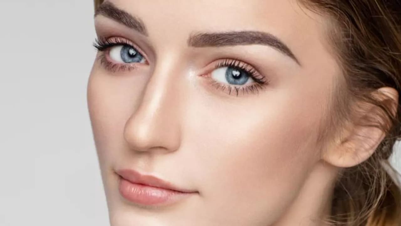 കട്ടിയുള്ള പുരികം വളരാനായി പരീക്ഷിക്കാം ഈ മൂന്ന് പൊടിക്കൈകള്... കട്ടിയുള്ള പുരികം വളരാനായി പരീക്ഷിക്കാം ഈ മൂന്ന് പൊടിക്കൈകള്...