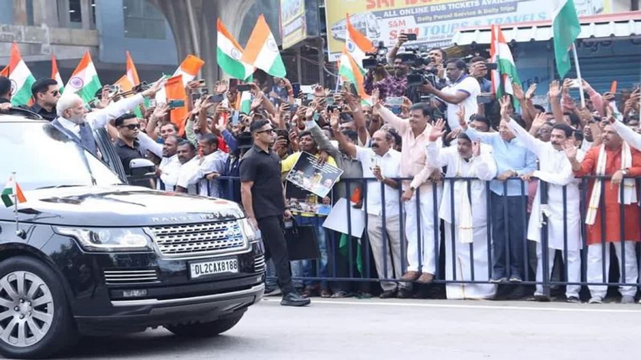 ಪ್ರಧಾನಿ ಮೋದಿ ಬಂದಾಗ ರಸ್ತೇಲಿ ಬಿಜೆಪಿಗರು: ಕಾಂಗ್ರೆಸ್‌, ಕಮಲ ಫೈಟ್‌