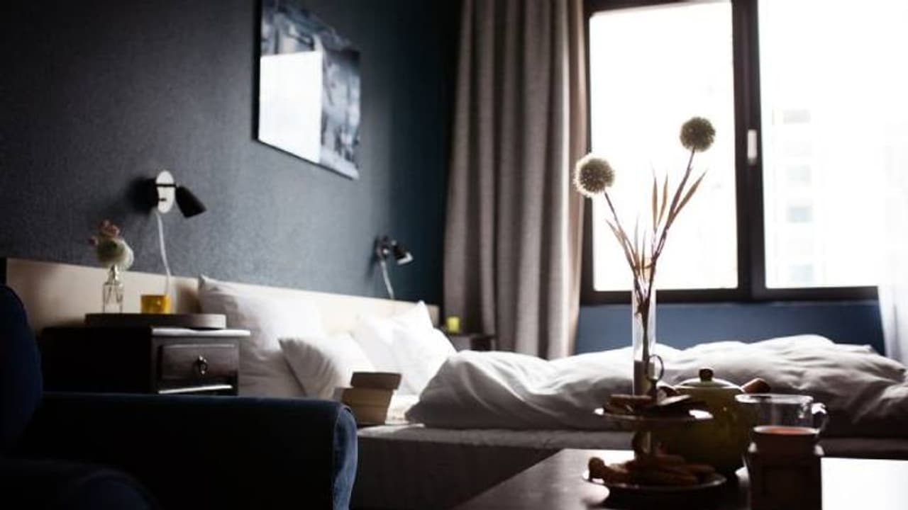 ಈ ಹೋಟೆಲ್‌ನಲ್ಲಿ ಸಿಗೋದು ಬರೀ ಅವಮಾನ, ಚುಚ್ಚುಮಾತು! ಆದ್ರೂ ಜನ ಯಾಕೆ ಹೋಗ್ತಾರೆ?